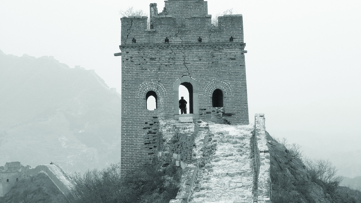 Black and white image of a guard tower on the Great Wall of China