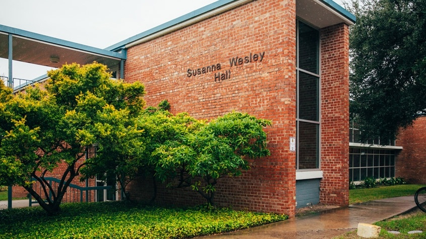 exterior courtyard view of the susanna wesley residence hall